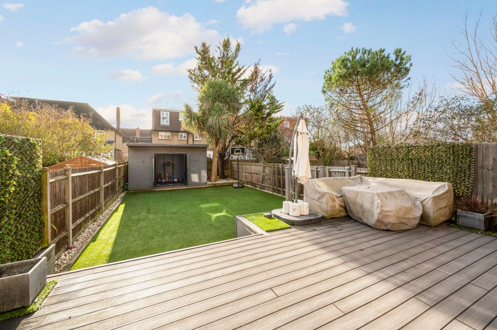 Property photo 2 of 17 Picture No. 02