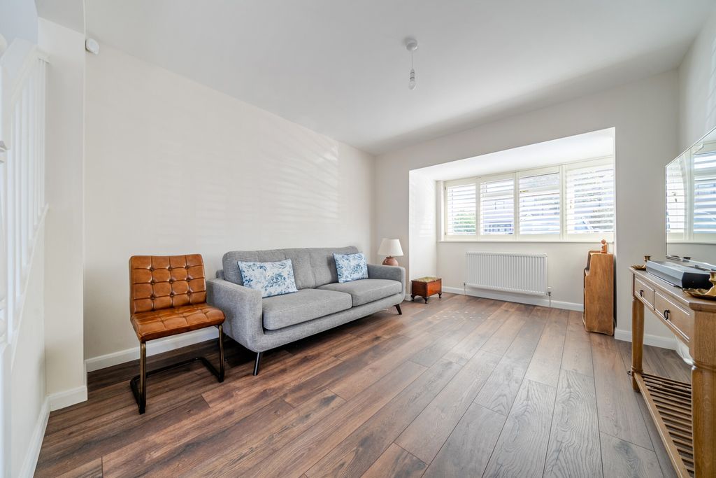 Property photo 2 of 11 1502483-19-6A85d2...