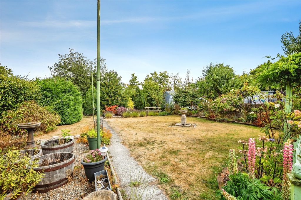 Property photo 2 of 25 Picture No. 07