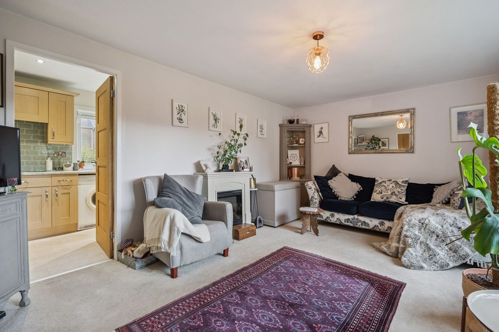 Additional image 4 of 2 bed flat for saleSt. Valery Drive, Stirling FK7