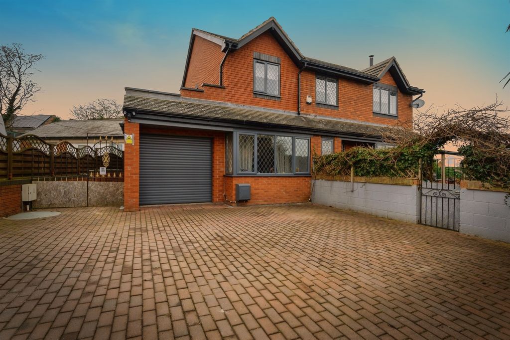 Property photo 1 of 24