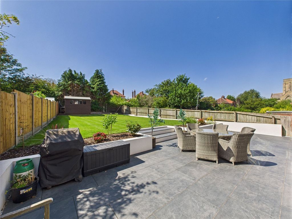 Property photo 2 of 19 Picture No. 02