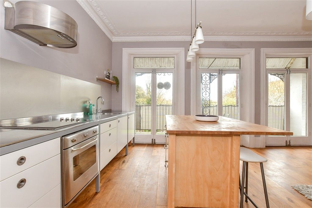 Property photo 2 of 11 Kitchen/ Living Area