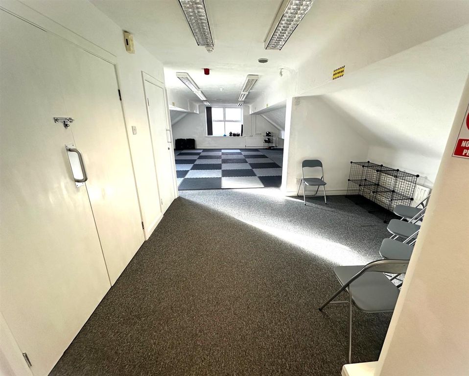 Property photo 2 of 9 Img_1946.Jpg