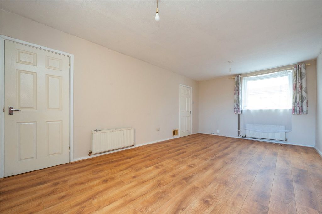 Property photo 3 of 12 Picture No. 01