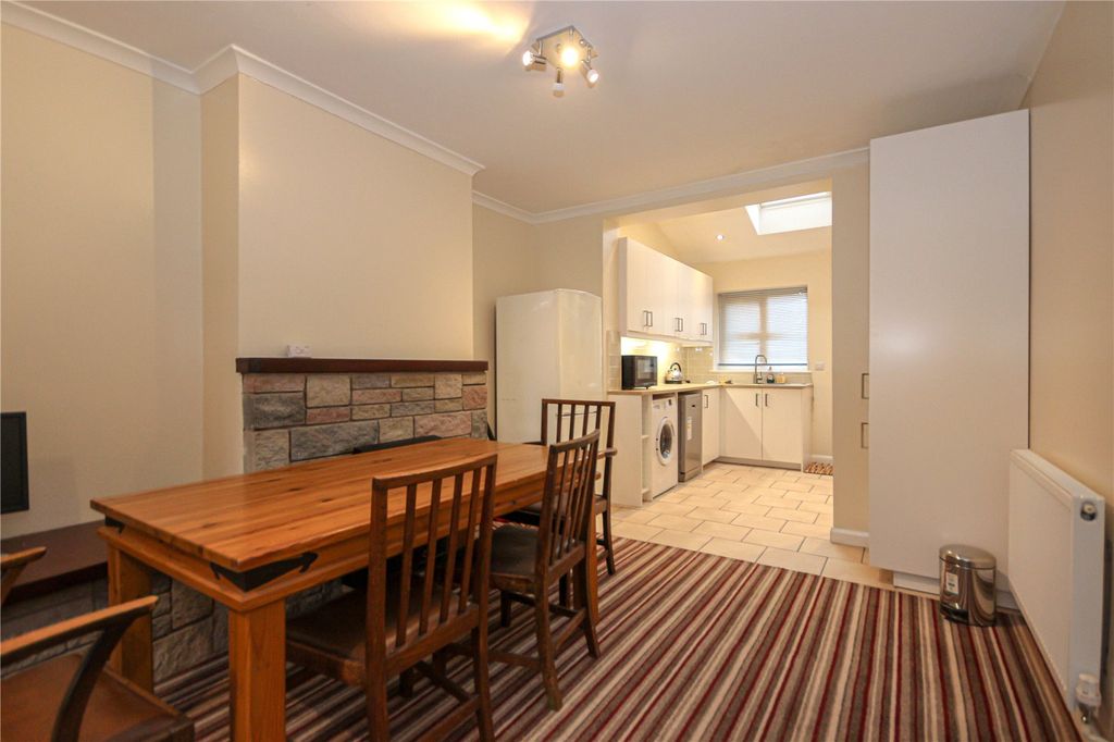Property photo 3 of 16 Picture No. 11