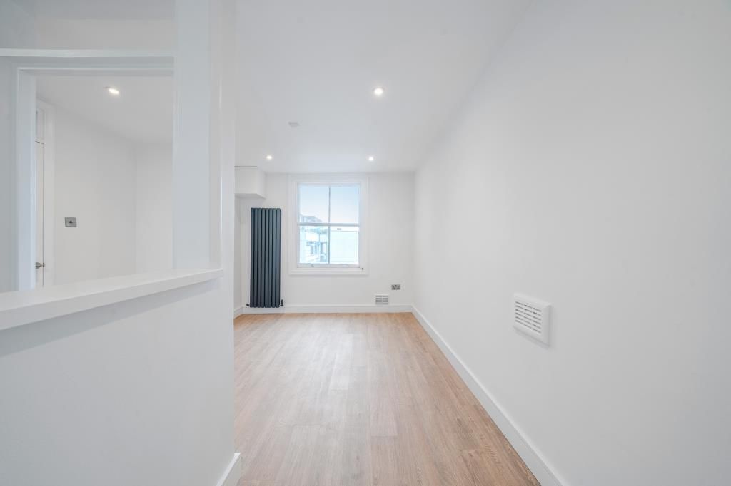 Property photo 3 of 18 Reception Room