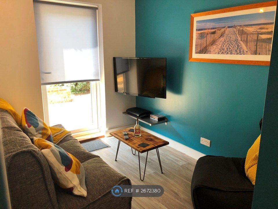 Property photo 2 of 23