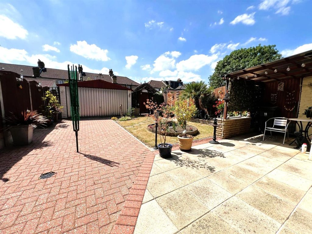 Property photo 2 of 16 02.Jpg