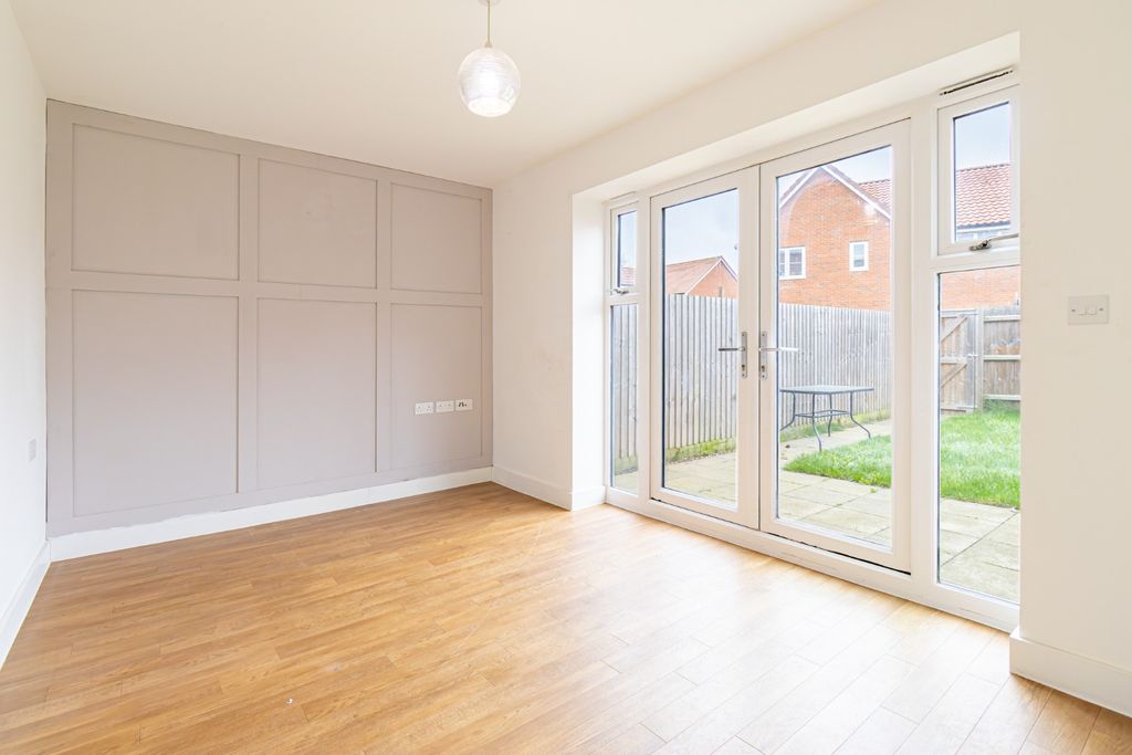 Property photo 2 of 22 4506301