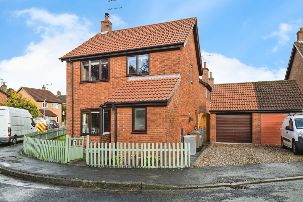 Property photo 2 of 15