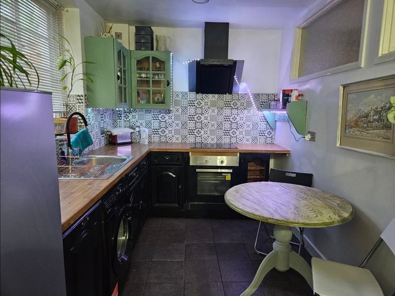 Property photo 1 of 7 Photo 2