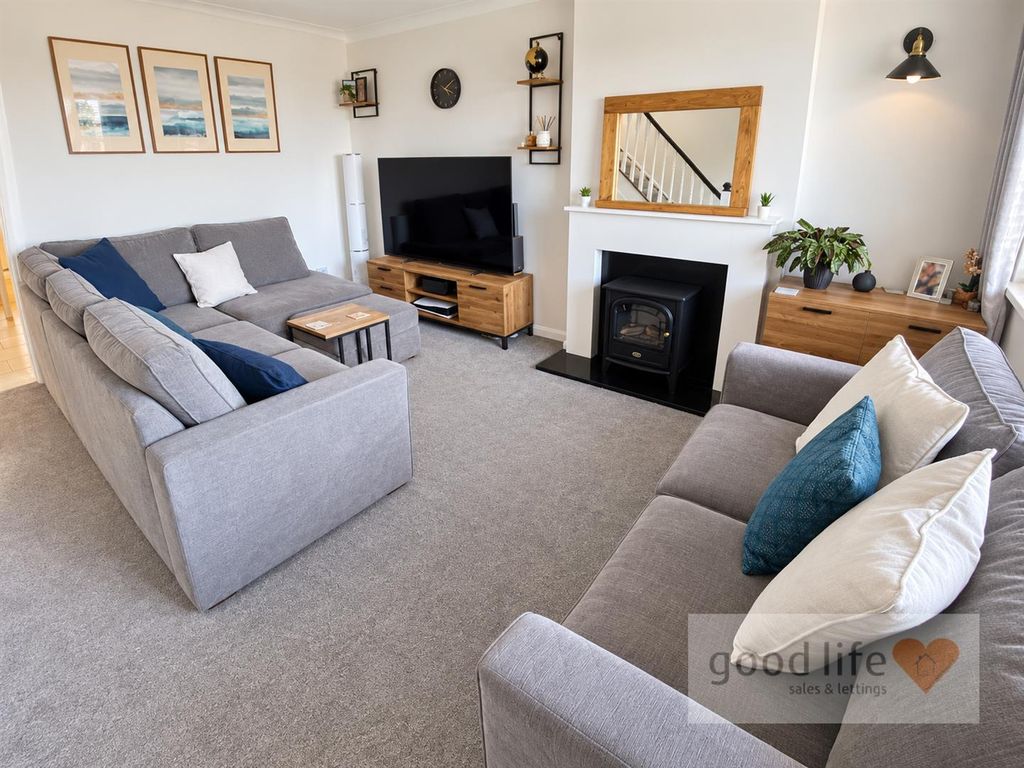 Property photo 2 of 14 20261002_200545099_Ios20 Southwold Terrace.Jpg