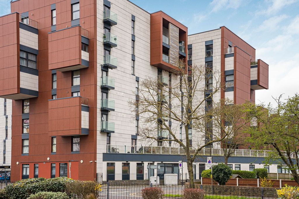 Property photo 1 of 14 Exterior