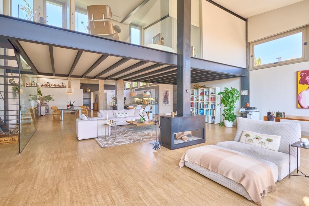 Property photo 1 of 48