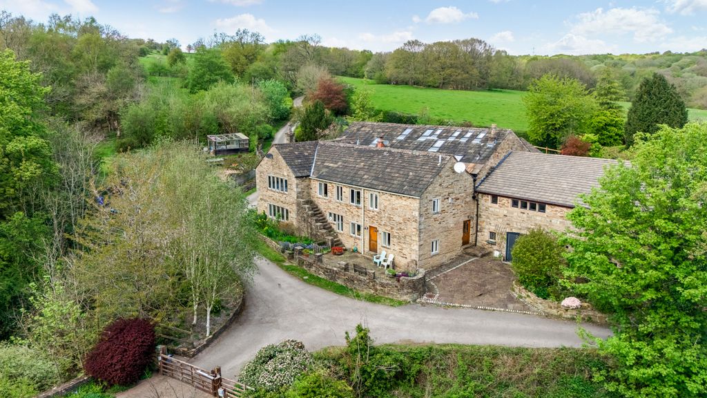 Property photo 1 of 30 1 Bothams Hall Farm