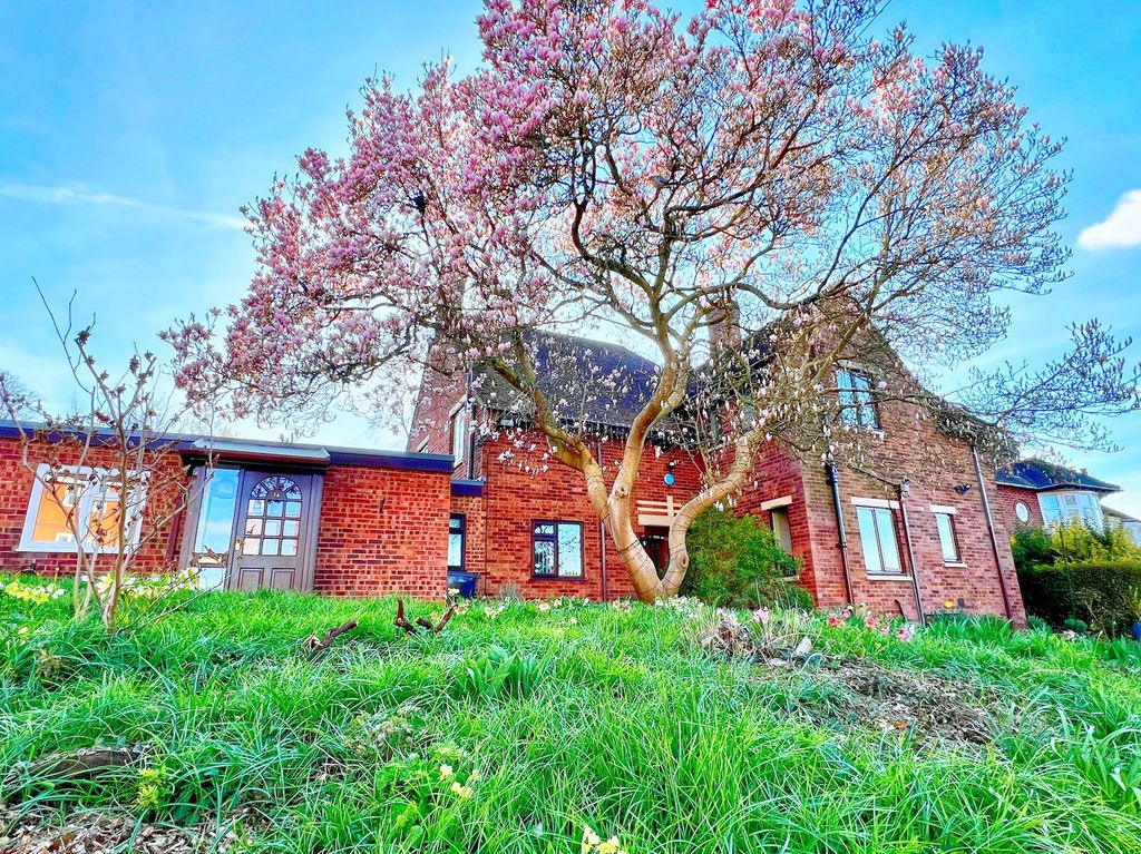 Property photo 1 of 30