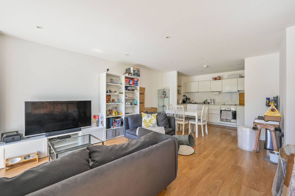 Property photo 2 of 10