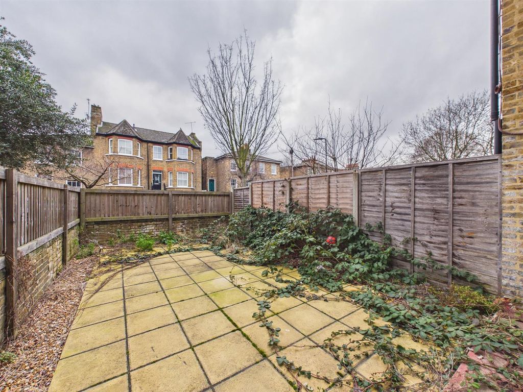 Property photo 3 of 9 Cam04237G0-Pr0263-Still003.Jpg