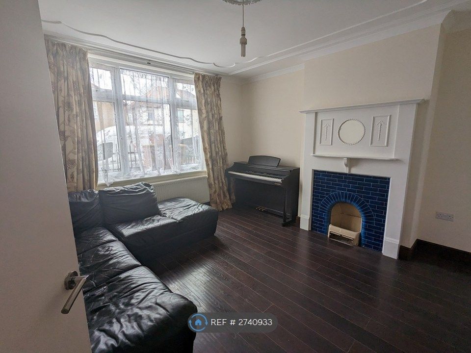 Property photo 3 of 13