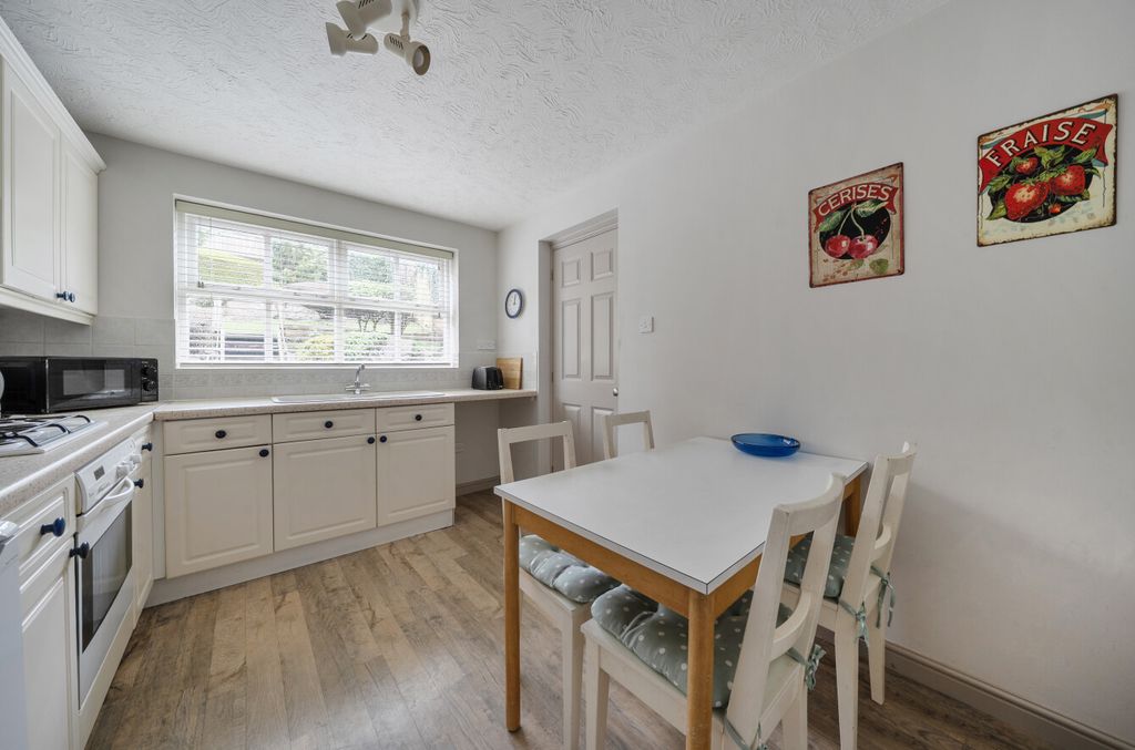 Property photo 2 of 28 1418570-5-6997081...