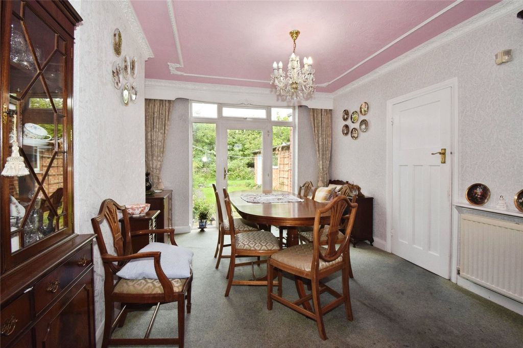 Property photo 3 of 20 Dining Room