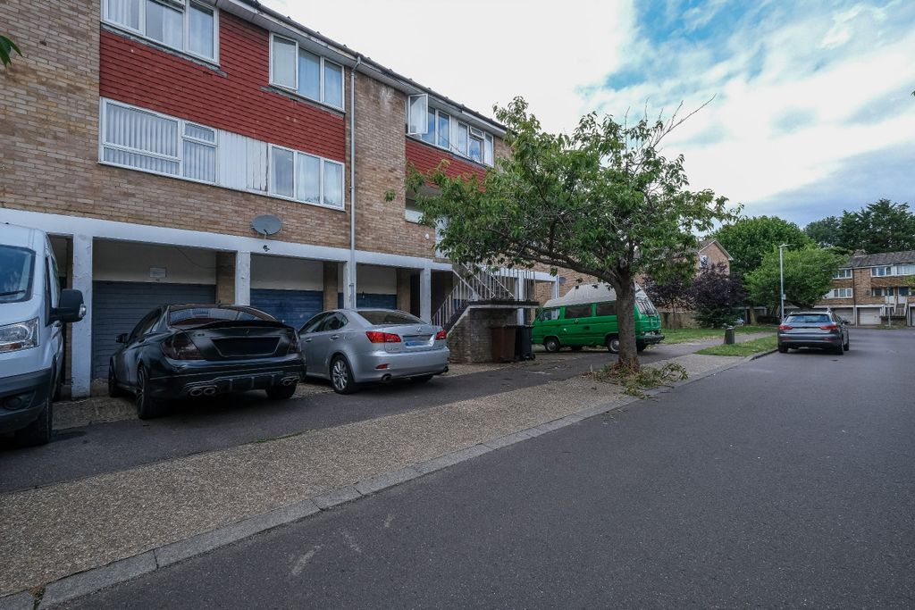Property photo 1 of 23