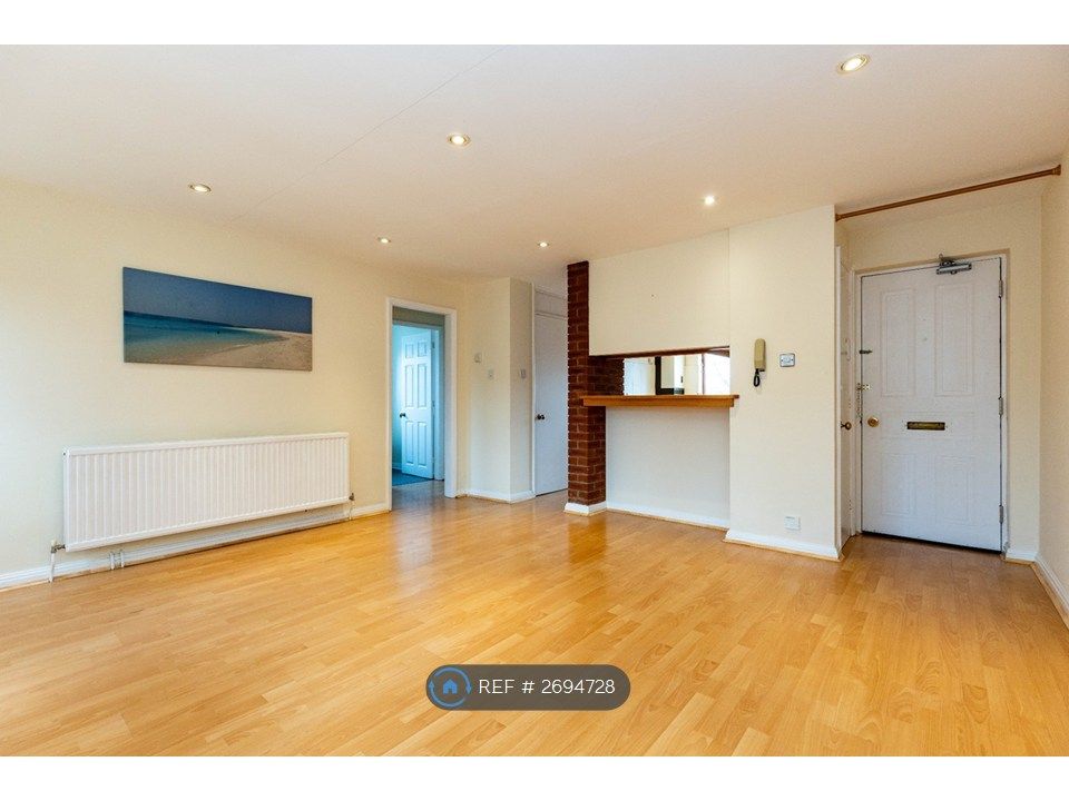 Property photo 3 of 15 Living Room