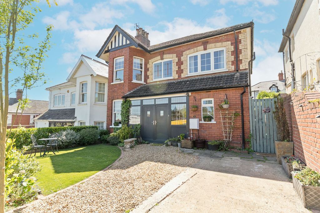 Property photo 1 of 49