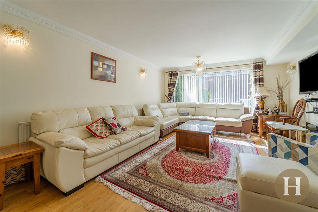 Property photo 2 of 41 Hadleigh Estate Agents-1.Jpg