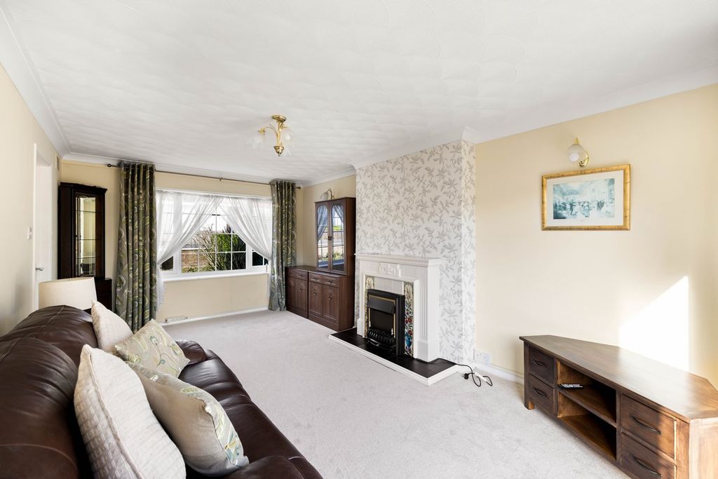 Property photo 2 of 21