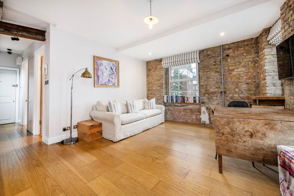 Property photo 2 of 8