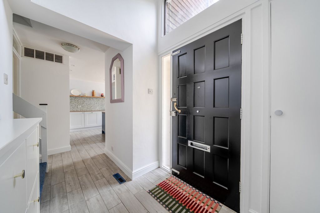 Property photo 2 of 23 1493086-9-6A5A46F...