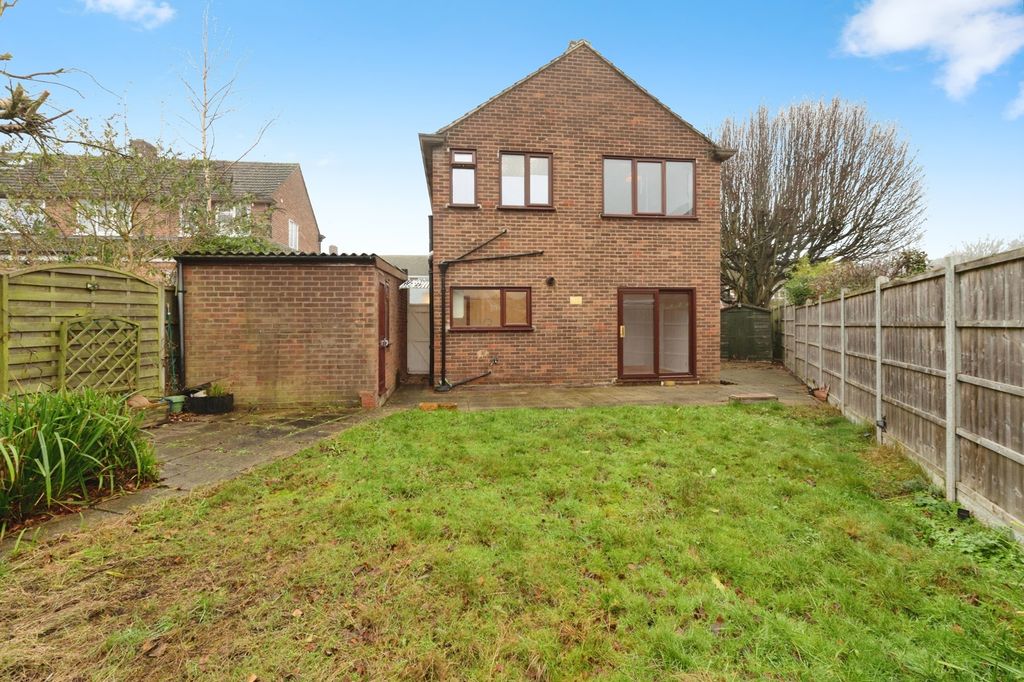 Property photo 2 of 20 External