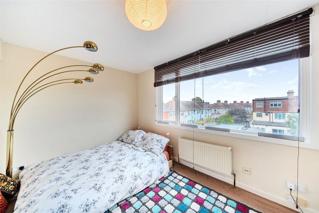 Property photo 3 of 15 Picture No. 02