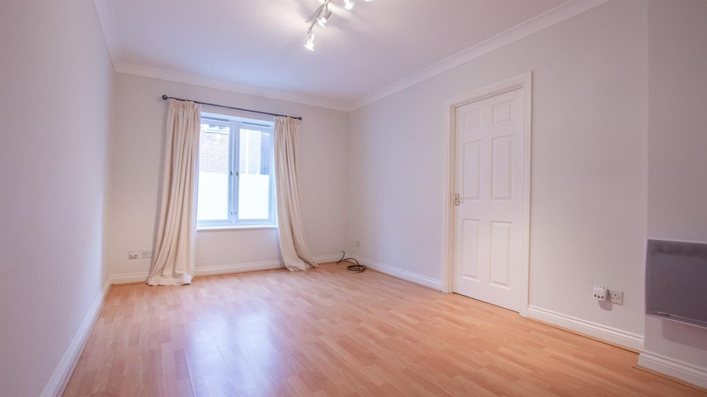 Property photo 2 of 7 Dsc00901.Jpg