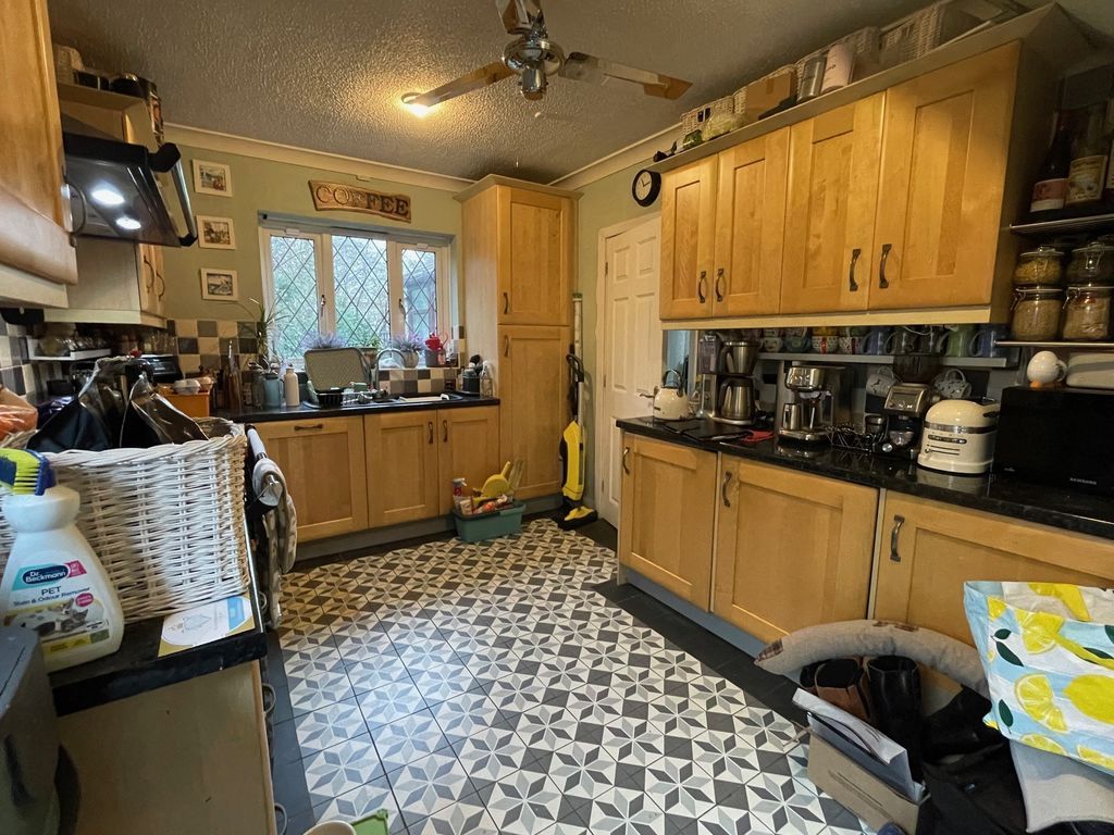 Property photo 3 of 12 Photo 3