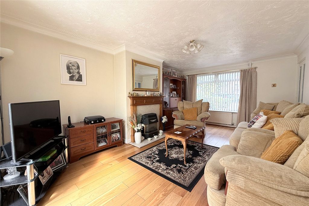 Property photo 3 of 15 Picture No. 10