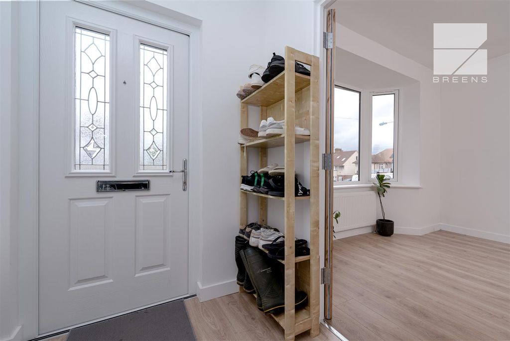 Property photo 2 of 36 140 Drysdale Avenue_0039.Jpg