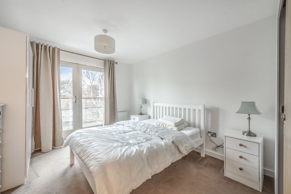 Property photo 2 of 7 679511 (3)