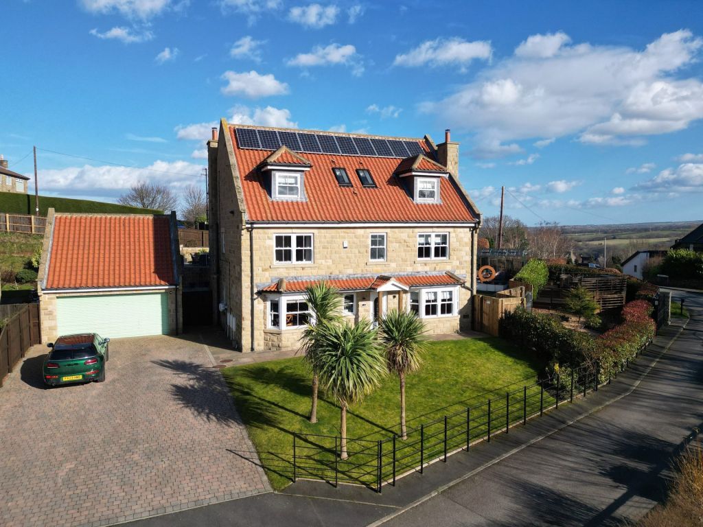 Property photo 1 of 35