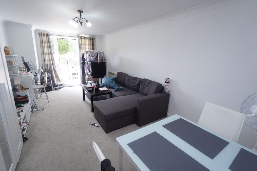 Property photo 3 of 9
