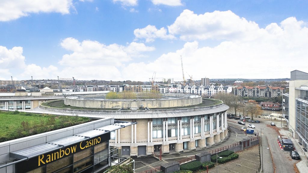 Property photo 2 of 9