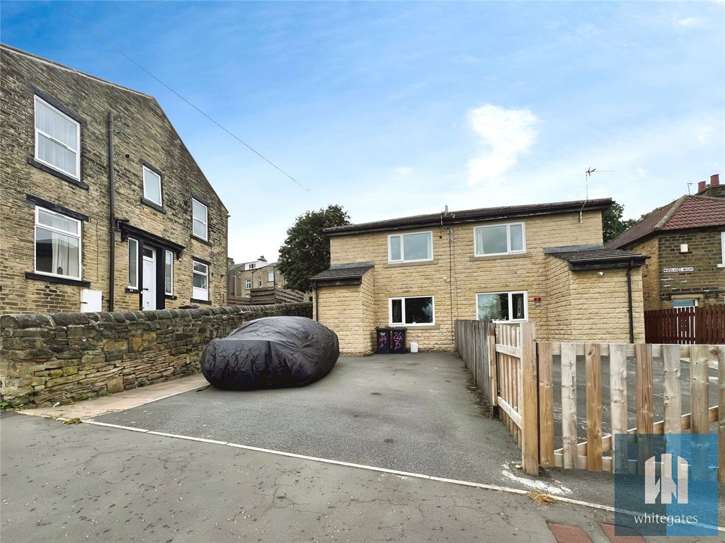 Property photo 1 of 17 Picture No. 11