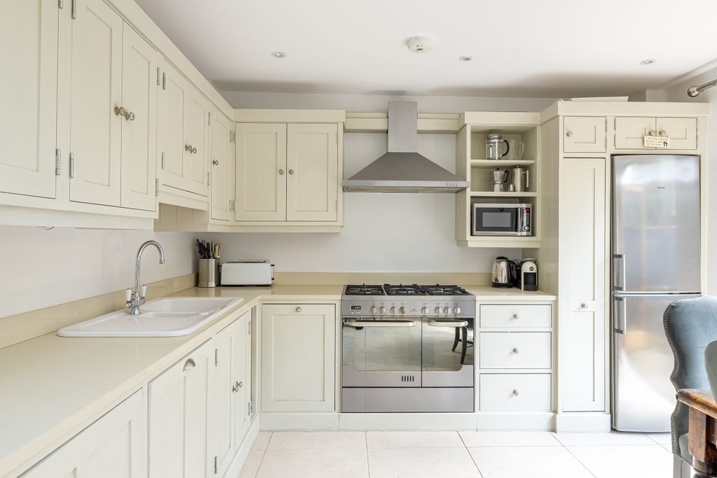 Property photo 2 of 27 Picture 2