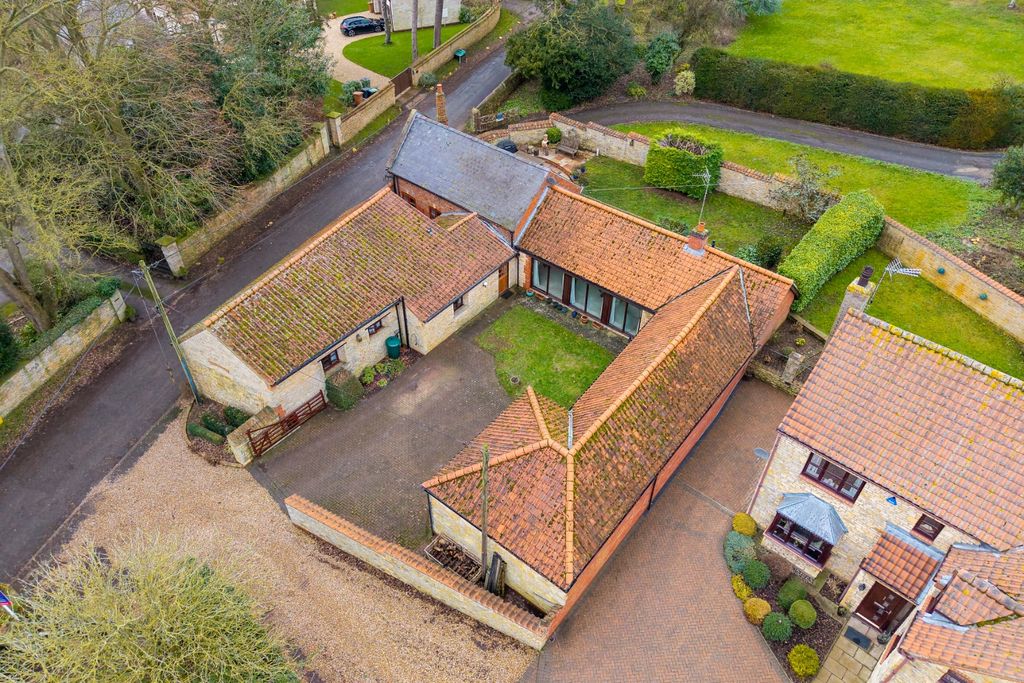 Property photo 1 of 42 4506292