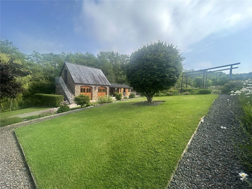 Property photo 2 of 32 Picture No. 94