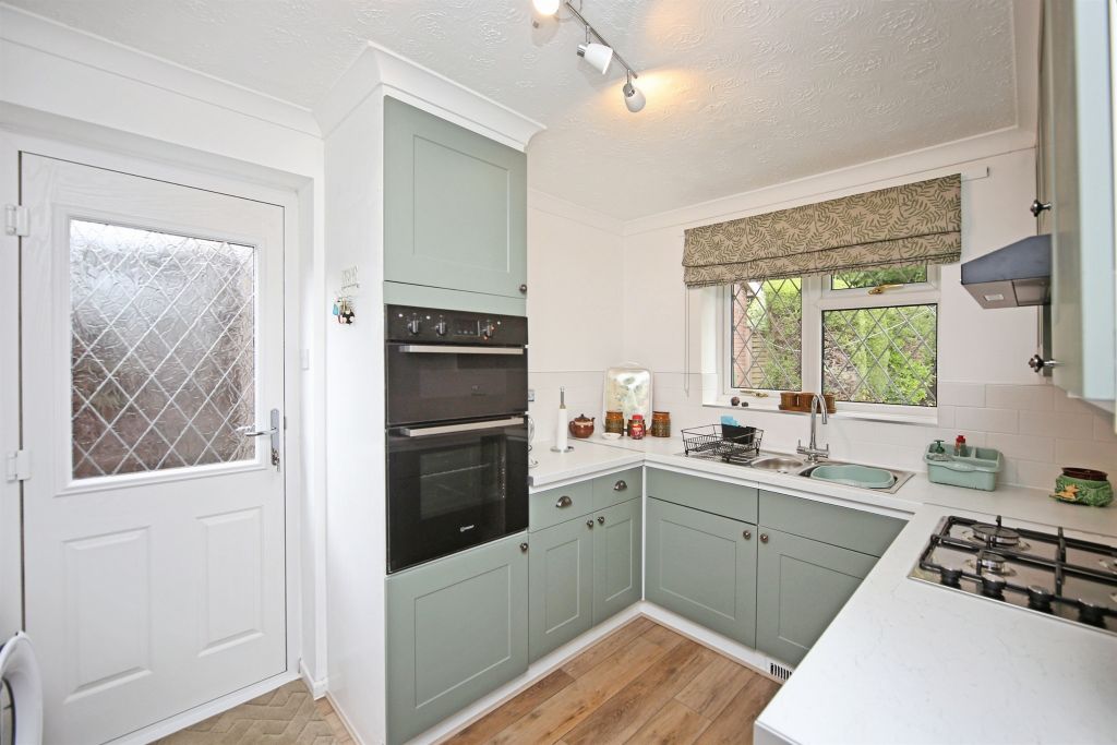 Property photo 2 of 17