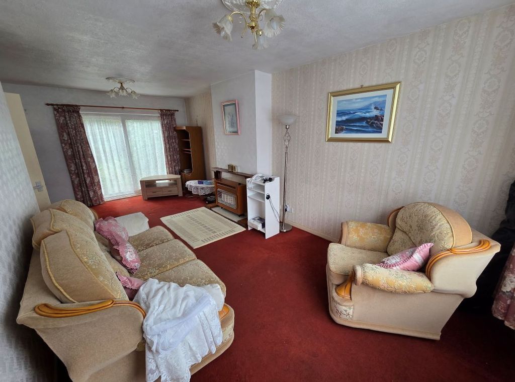 Property photo 2 of 23