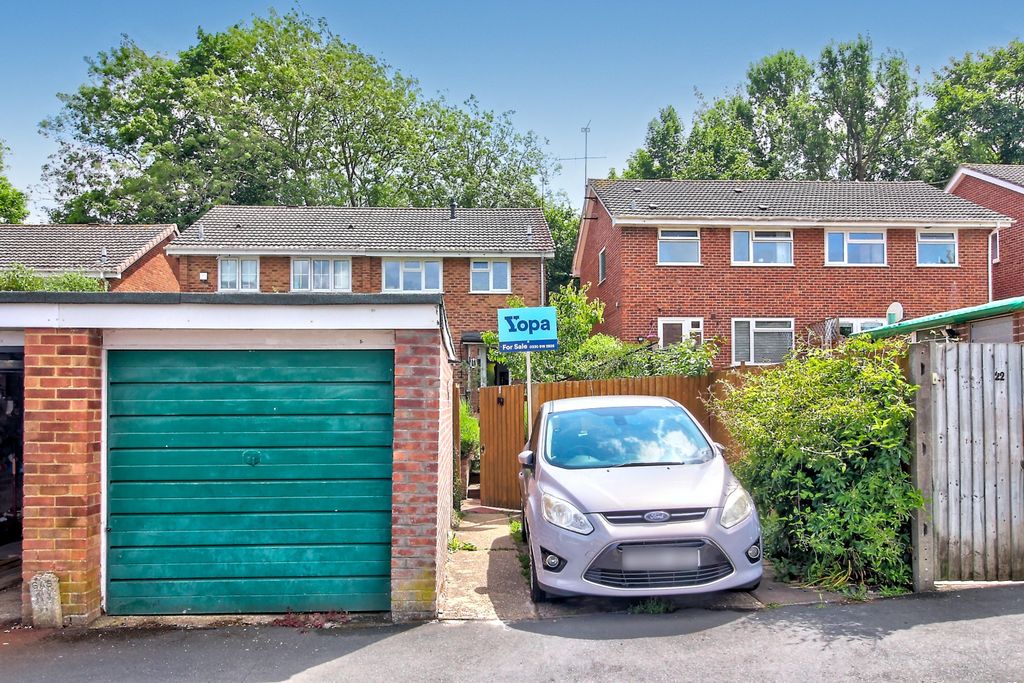Property photo 1 of 18 Garage And Drive